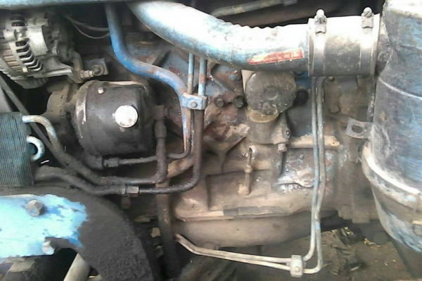 ขายรถไถ FORD 6610 เสื้อลาย เพลาเดียว ผาน 7+ ใบดันหน้า เอกสารเล่มทะเบียน