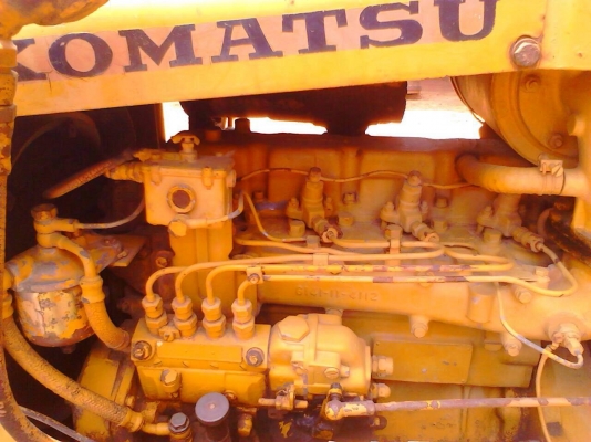 ขายรถแทรคเตอร์ตีนเป็ด Komatsu D20P-3 เครื่องปั๊มดี ช่วงล่างดี รถทำงานทุกวัน เอกสารซื้อขาย