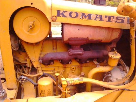 ขายรถแทรคเตอร์ตีนเป็ด Komatsu D20P-3 เครื่องปั๊มดี ช่วงล่างดี รถทำงานทุกวัน เอกสารซื้อขาย