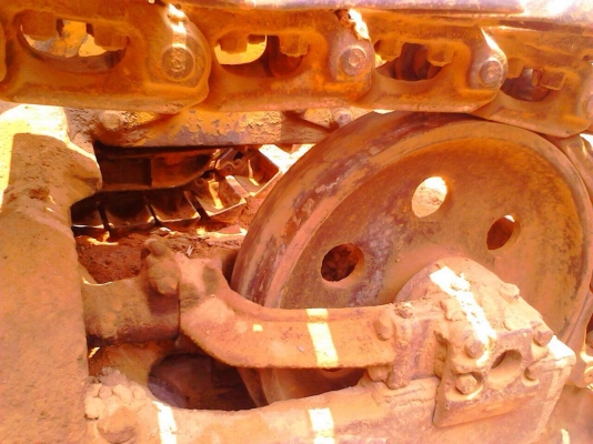 ขายรถแทรคเตอร์ตีนเป็ด Komatsu D20P-3 เครื่องปั๊มดี ช่วงล่างดี รถทำงานทุกวัน เอกสารซื้อขาย