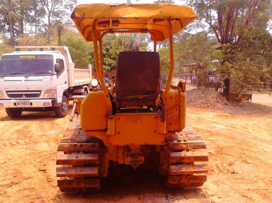 ขายรถแทรคเตอร์ตีนเป็ด Komatsu D20P-3 เครื่องปั๊มดี ช่วงล่างดี รถทำงานทุกวัน เอกสารซื้อขาย