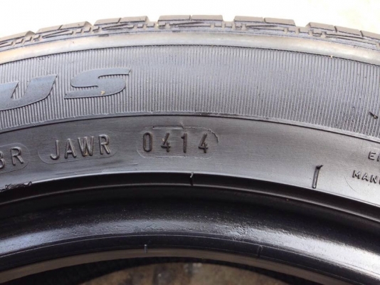 ยาง GOOD YEAR 215-55-17 ปี 14 ครบชุด 4 เส้น 3500 สภาพสวยๆดอกยางนิ่มๆไม่บวมเอาไปวิ่งกันยาวๆราคาเบาๆค่ะ