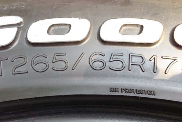 ยาง All BF Goodrich 265 65 17 ปี11 พร้อมใช้งาน ราคาไม่แพง