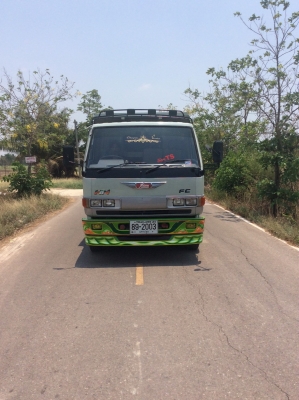 HINO 6ล้อ ดั้ม ช่างล่างหน้า-หลังF  เครื่องดี ยางดี ชัชชีสวย  แอร์เย็น ขาย  450,000 บาท ศุภากร 081-1903107 , 081-4252943