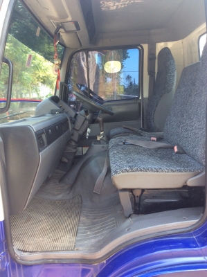 HINO 6ล้อ รถนำ้มัน 9000 ลิตร เครื่อง140เเรง รถสวย เครื่องดี ยางเรเดียน  ครัทซีสวย ขับดีมาก ขาย700,000 บาท ศุภากร 081-1903107 , 081-4252943