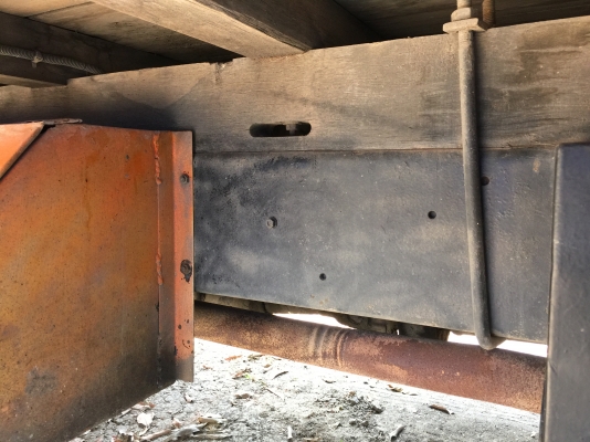 ขาย6ล้อ HINO FD176. เครื่อง HO7C 185 แรง เครื่องแน่นๆ แอร์ หนาวๆ พวงมาลัยพาวเวอร์ เบรคจิ๊บฟี่ ครัชซีสวยๆ รถเดิมๆ บางๆ ยาว 6.20เมตร ยาง 8.25 ภาษีเต็ม. สภาพสวยพร้อมใช้งาน ขาย420000บาท