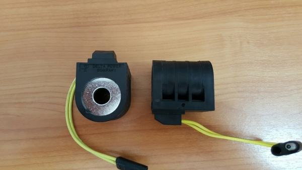 โซลินอยด์วาล์ว (Solenoid Valve) ตัดเพลาหน้า รถไถ Ford New Holland 12โวลต์