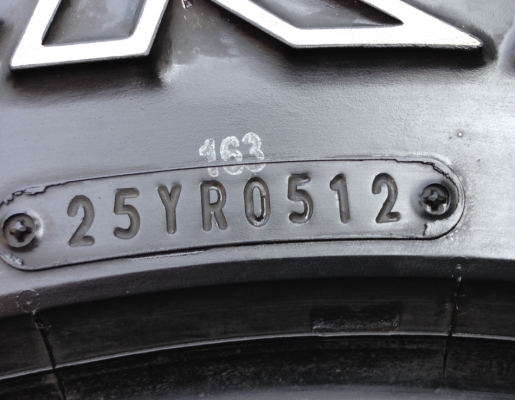 ยาง All FALKEN 265 70 16 ปี12 ดอกเยอะ ไม่มีปะ ราคาไม่แพง