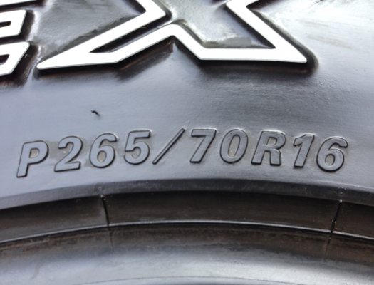 ยาง All FALKEN 265 70 16 ปี12 ดอกเยอะ ไม่มีปะ ราคาไม่แพง