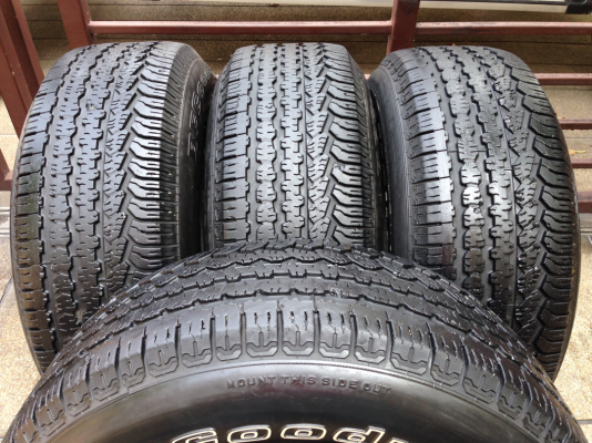 ยาง BF Goodrich 265 60 18 ปี11 ดอกเยอะ พร้อมใช้งาน ราคาไม่แพง