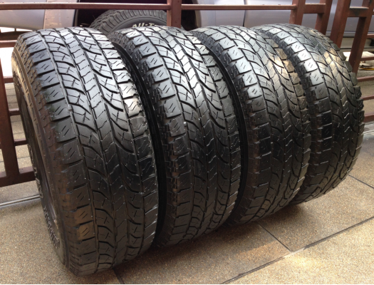 ยาง All Yokohama 265 70 16 ปี12 ดอกเยอะ พร้อมใช้งาน ราคาไม่แพง