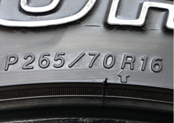 ยาง All Yokohama 265 70 16 ปี12 ดอกเยอะ พร้อมใช้งาน ราคาไม่แพง