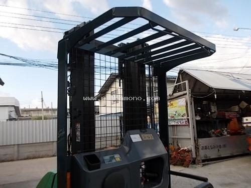 รถยกไฟฟ้ายืนขับ รหัสสินค้า : 80803279 ยี่ห้อ : TOYOTA รุ่น : 7FBP9 www.nihonmono.com