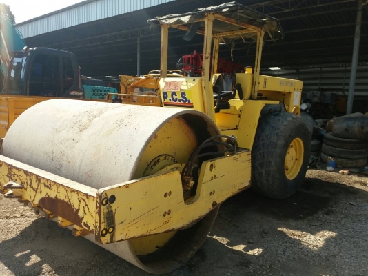 ขายรถบด BOMAG BW212D-2 น้ำหนัก 12010 กิโลกรัม 2 เพลา 2 เปลือก ราคา 750000