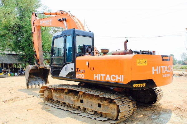 ขายด่วนน Hitachi EX200-1 สภาพสวยย