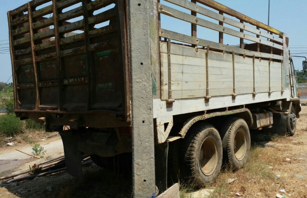 สิบล้อ อีซูชุ ร็อคกี้ FVZ12MY-175 สโลส 2เพา ดั้มมีเนียม สภาพใช้งานได้ปกติ เล่มทะเบียนพร้อมโอน