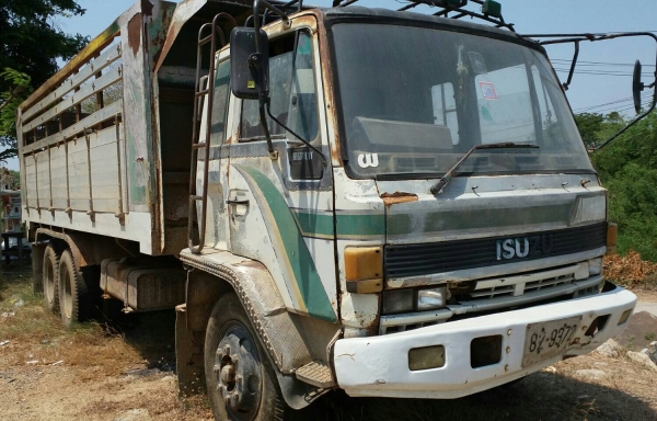 สิบล้อ อีซูชุ ร็อคกี้ FVZ12MY-175 สโลส 2เพา ดั้มมีเนียม สภาพใช้งานได้ปกติ เล่มทะเบียนพร้อมโอน