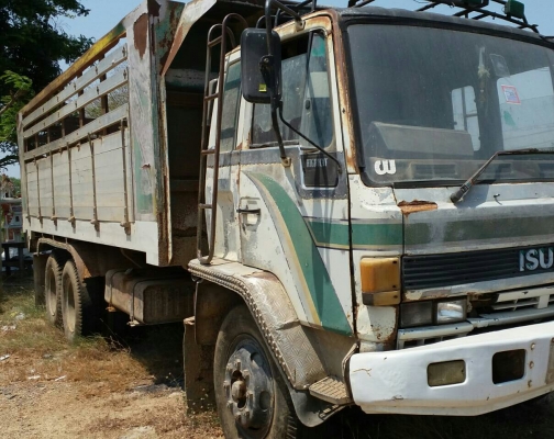 สิบล้อ อีซูชุ ร็อคกี้ FVZ12MY-175 สโลส 2เพา ดั้มมีเนียม สภาพใช้งานได้ปกติ เล่มทะเบียนพร้อมโอน