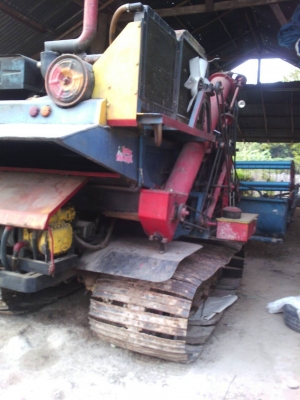 ขาย รถเกี่ยวข้าวเกษตร พัฒนา รองกระสอบ ใช้งานได้เลยครับ