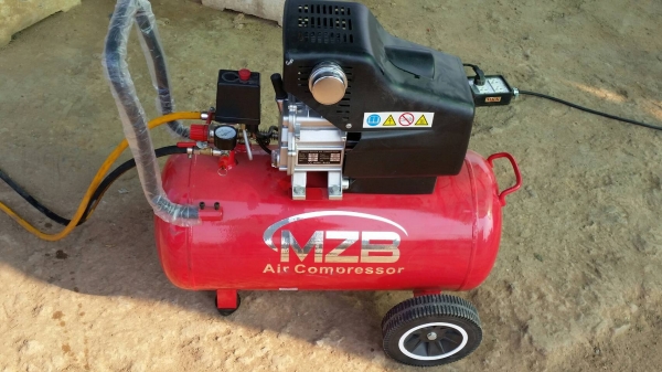 ขาย ปั้มลมขนาดเล็ก AIR COMPRESSOR มอเตอร์ไฟฟ้า ไฟ 220 V ของใหม่ ไม่รวมสาย