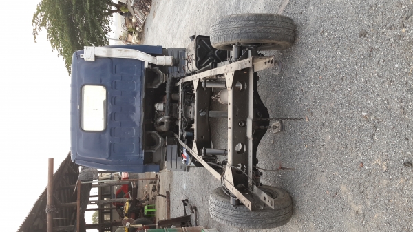 ขายรถยนต์  4ล้อ  เครื่องยนต์อีซูซุ  88  NKR