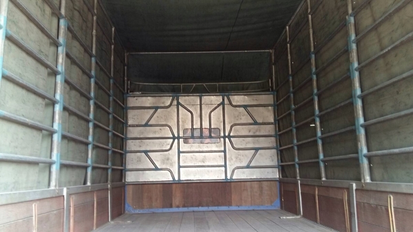 ขายรถหกล้อ ISUZU NPR66P รถประกอบ เครื่อง 130 แรง ปี 47 กระบะคาร์โก้ยาว 5 เมตร