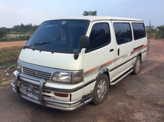 รถตู้ TOY0TA ไฮเอ็ด เครื่อง 2L ดีเซล 2500 เครื่องดี ดีแอร์เย็น ราคา 55,000 บาท ศุภากร 081-1903107, 081-4252943,