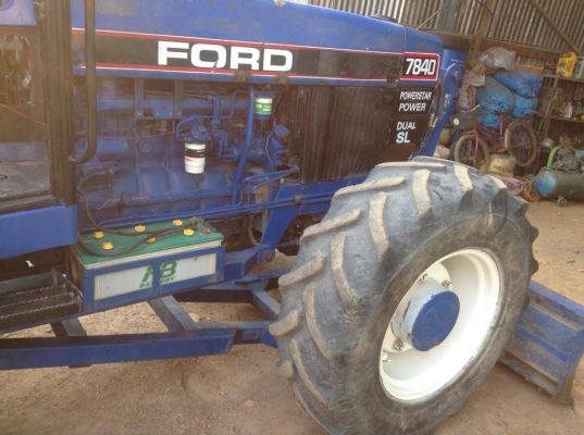 ขายด่วนรถไถFORD