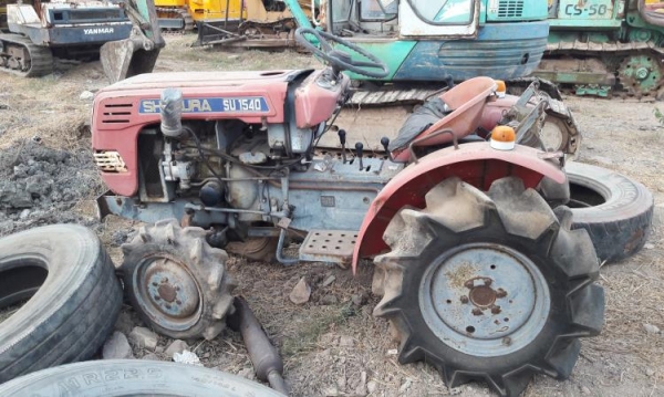 รถไถ SHIBAURA SU1540 ขนาด 15 แรง ขับเคลื่อน 4 ล้อ 2 เพลา เก่าญ๊่ปุ่นแท้ครับ