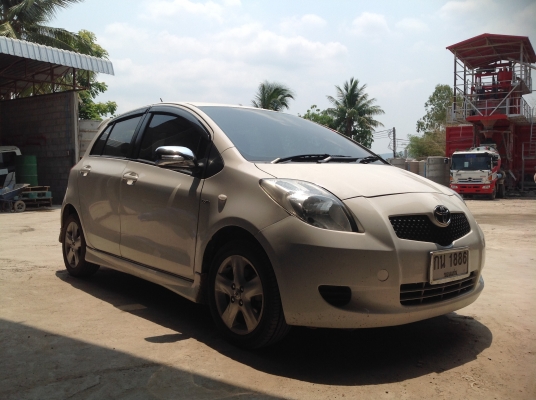 ยารีส  รุ่นตัว E ออโต้ ไฟฟ้า แอร์แบ็คคู่  เบนซิน LPG