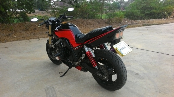 ็Honda Cb400 Super4ปี95 สภาพสวยเอี่ยมๆเสียงท่อเพาะๆ(Tel.0930155519ชิต)