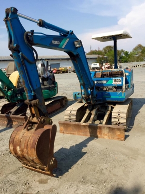 KOBELCO SK-024 ขนาดPC-25 เครื่อง3สูบรถเก่านอกแท้มีเอกสารใบอินวอย ☎️ติดต่อ 085-5632278 (ราคาต่อรองได้)