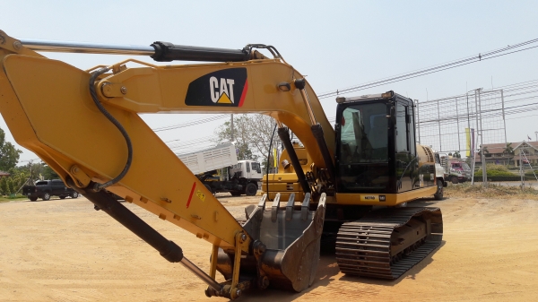 ขายCAT 320  D  รถสวยพร้อมใช้งานเดิมๆทุกชิ้นสีเดิมครับ ช่วงล่างเต็มหมด เอกสารชุดจดทะเบียน จากเมโท รถพึ่งหมดค่างวดครับ