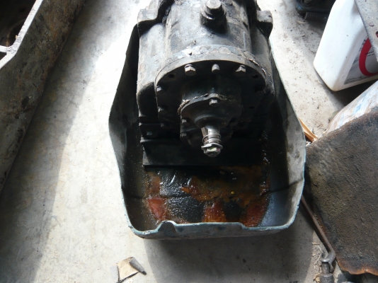 ปั๊มปั่นน้ำมันติดรถมีอยู่ 2 ตัว ขายถูก ปั๊มปั่นน้ำมันติดรถมีอยู่ 2 ตัว ขายถูก