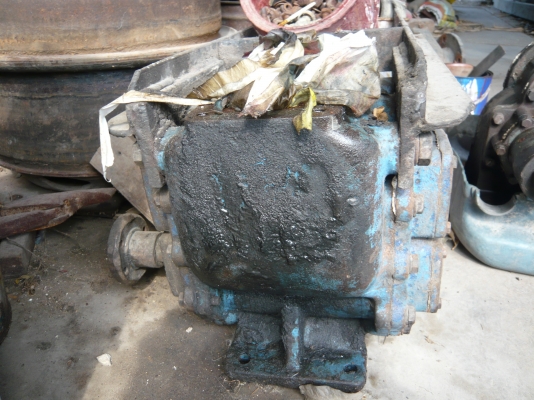 ปั๊มปั่นน้ำมันติดรถมีอยู่ 2 ตัว ขายถูก ปั๊มปั่นน้ำมันติดรถมีอยู่ 2 ตัว ขายถูก