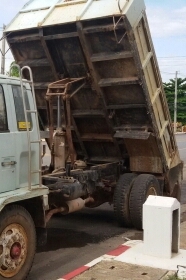 หกล้อ อีซูชุ FSR165ดั้มสามมิต ช่วงล่างใหญ่ สภาพดีเดิมๆพร้อมใช้งาน ทะเบียนพร้อมโอน