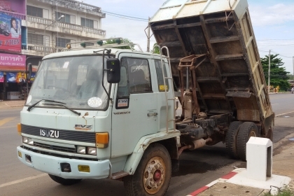 หกล้อ อีซูชุ FSR165ดั้มสามมิต ช่วงล่างใหญ่ สภาพดีเดิมๆพร้อมใช้งาน ทะเบียนพร้อมโอน