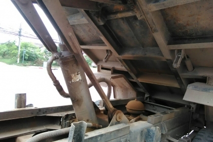 หกล้อ อีซูชุ FSR165ดั้มสามมิต ช่วงล่างใหญ่ สภาพดีเดิมๆพร้อมใช้งาน ทะเบียนพร้อมโอน