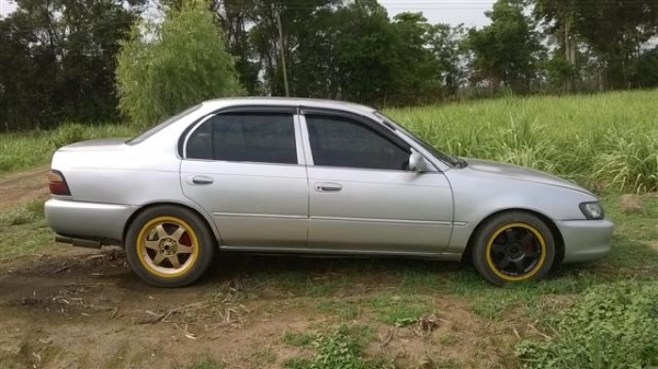 ขายสามห่วง ขับมันแน่นๆ ดิสเบรค 4 ล้อ ไฟฟ้ารอบคัน พวงมาลัยเพาเวอร์ แอร์หนาว เครื่องดีสวยๆเลย 4A ge 20 Vale BlackTop M/T ตามสภาพ ขายสามห่วง ขับมันแน่นๆ ดิสเบรค 4 ล้อ ไฟฟ้ารอบคัน พวงมาลัยเพาเวอร์ แอร์หนาว เครื่องดีสวยๆเลย 4A ge 20 Vale BlackTop M/T ตามสภาพ