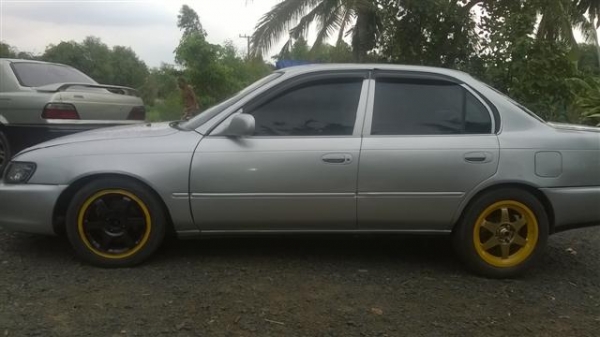 ขายสามห่วง ขับมันแน่นๆ ดิสเบรค 4 ล้อ ไฟฟ้ารอบคัน พวงมาลัยเพาเวอร์ แอร์หนาว เครื่องดีสวยๆเลย 4A ge 20 Vale BlackTop M/T ตามสภาพ ขายสามห่วง ขับมันแน่นๆ ดิสเบรค 4 ล้อ ไฟฟ้ารอบคัน พวงมาลัยเพาเวอร์ แอร์หนาว เครื่องดีสวยๆเลย 4A ge 20 Vale BlackTop M/T ตามสภาพ