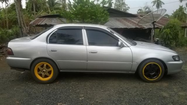 ขายสามห่วง ขับมันแน่นๆ ดิสเบรค 4 ล้อ ไฟฟ้ารอบคัน พวงมาลัยเพาเวอร์ แอร์หนาว เครื่องดีสวยๆเลย 4A ge 20 Vale BlackTop M/T ตามสภาพ ขายสามห่วง ขับมันแน่นๆ ดิสเบรค 4 ล้อ ไฟฟ้ารอบคัน พวงมาลัยเพาเวอร์ แอร์หนาว เครื่องดีสวยๆเลย 4A ge 20 Vale BlackTop M/T ตามสภาพ