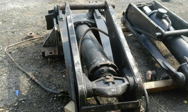 ขาย ชุดกระบอกดั้มสามมิตร 12 ตัน มี 4 ชุด ไม่แยกขายครับ