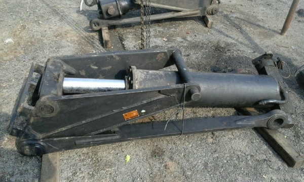 ขาย ชุดกระบอกดั้มสามมิตร 12 ตัน มี 4 ชุด ไม่แยกขายครับ ขาย ชุดกระบอกดั้มสามมิตร 12 ตัน มี 4 ชุด ไม่แยกขายครับ