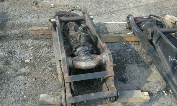 ขาย ชุดกระบอกดั้มสามมิตร 12 ตัน มี 4 ชุด ไม่แยกขายครับ ขาย ชุดกระบอกดั้มสามมิตร 12 ตัน มี 4 ชุด ไม่แยกขายครับ