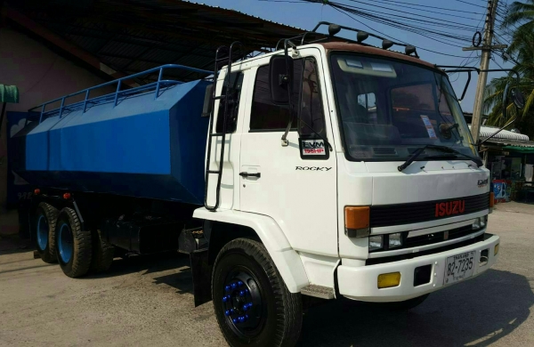 สิบล้อ อีซูซุ ร็อคกี้ FVM12MY 175 สโลส 2เพา บรรทุกน้ำ 16,000ลิต อุปกรณ์ปั้มครบ สภาพดีสวยพร้อมใช้งาน ทะเบียนพร้อมโอน สิบล้อ อีซูซุ ร็อคกี้ FVM12MY 175 สโลส 2เพา บรรทุกน้ำ 16,000ลิต อุปกรณ์ปั้มครบ สภาพดีสวยพร้อมใช้งาน ทะเบียนพร้อมโอน