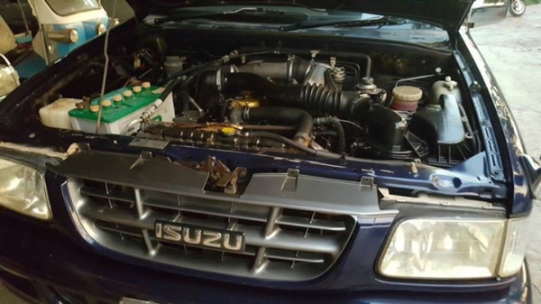 ขายอีซูซุเครื่องดีเซล 2800 ปี 2000 เกียร์รรมดา 4x4 พวงมาลัยพาวเวอร์ ขายอีซูซุเครื่องดีเซล 2800 ปี 2000 เกียร์รรมดา 4x4 พวงมาลัยพาวเวอร์