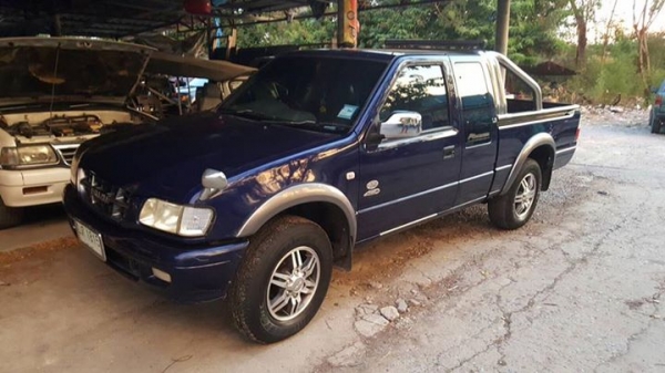 ขายอีซูซุเครื่องดีเซล 2800 ปี 2000 เกียร์รรมดา 4x4 พวงมาลัยพาวเวอร์