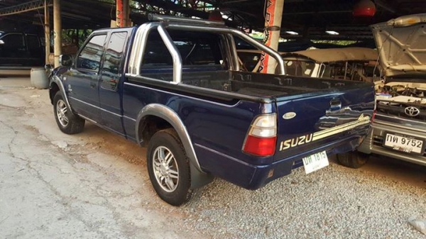 ขายอีซูซุเครื่องดีเซล 2800 ปี 2000 เกียร์รรมดา 4x4 พวงมาลัยพาวเวอร์ ขายอีซูซุเครื่องดีเซล 2800 ปี 2000 เกียร์รรมดา 4x4 พวงมาลัยพาวเวอร์