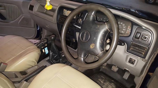 ขายอีซูซุเครื่องดีเซล 2800 ปี 2000 เกียร์รรมดา 4x4 พวงมาลัยพาวเวอร์ ขายอีซูซุเครื่องดีเซล 2800 ปี 2000 เกียร์รรมดา 4x4 พวงมาลัยพาวเวอร์