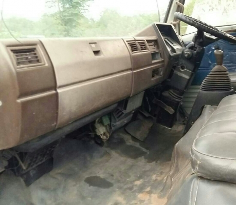 จองแล้วครับ ฮีโน่ KM 777 ดั้มสามมิต5คิว ติดเครน 2.9ตัน สภาพดีสวยพร้อมใช้ ทะเบียนพร้อมโอน จองแล้วครับ ฮีโน่ KM 777 ดั้มสามมิต5คิว ติดเครน 2.9ตัน สภาพดีสวยพร้อมใช้ ทะเบียนพร้อมโอน